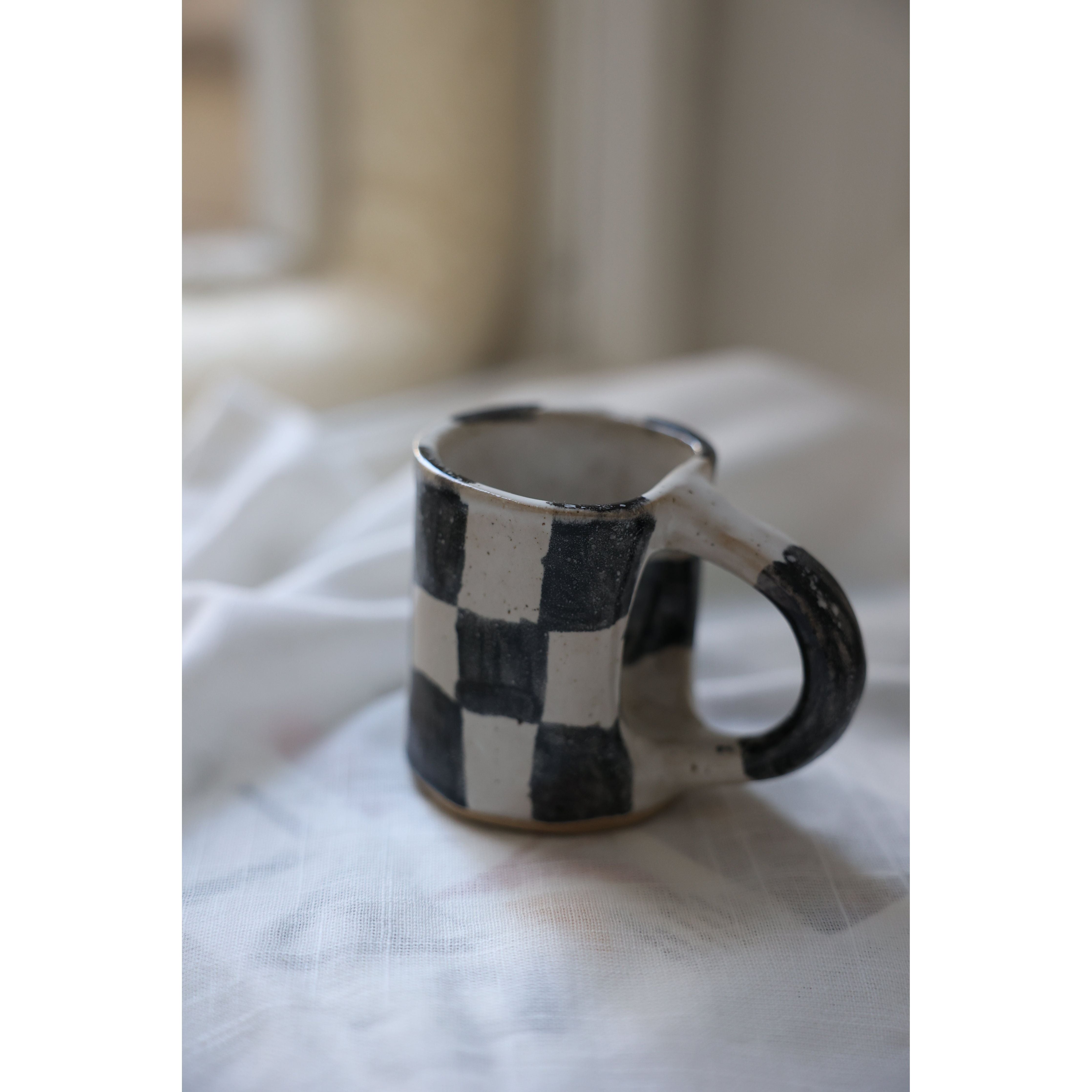 ⭒ ⋆  KING ⋆  ⭒ coffee mug, black&white